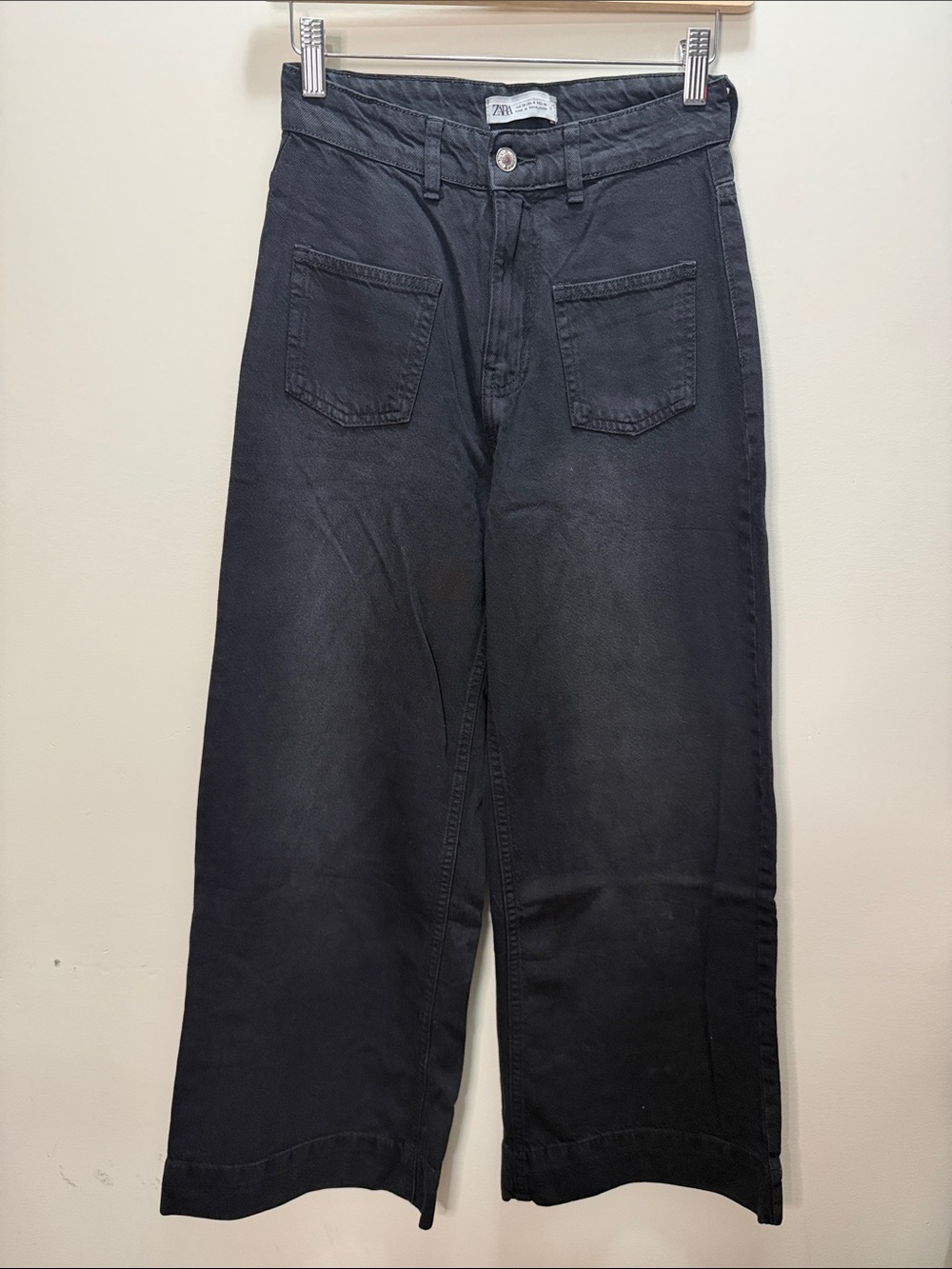 Zara Women Black Relaxed Wide-Leg Jeans Size 26, 34L, 27Inseam